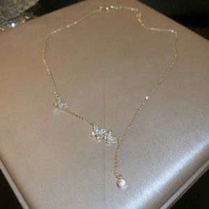 Butterfly necklace with sweet temperament